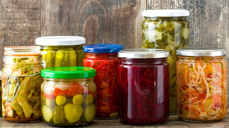 Canning vs Fermenting Choosing the Perfect Preservation Method