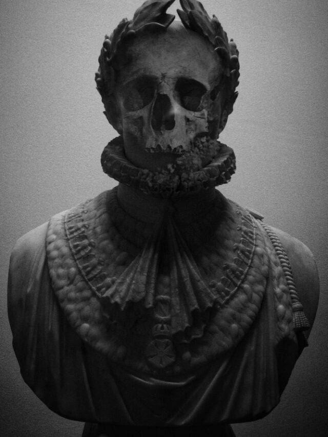 ancient-greek-sculpture-with-skull
