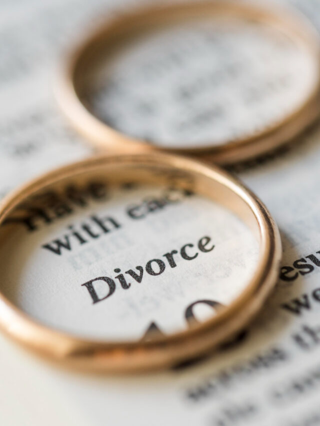 high-angle-golden-wedding-rings