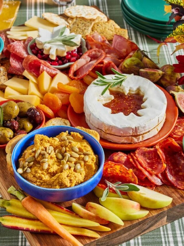 8 Thanksgiving Appetizers That Are Sure to Be the Hit of the Party