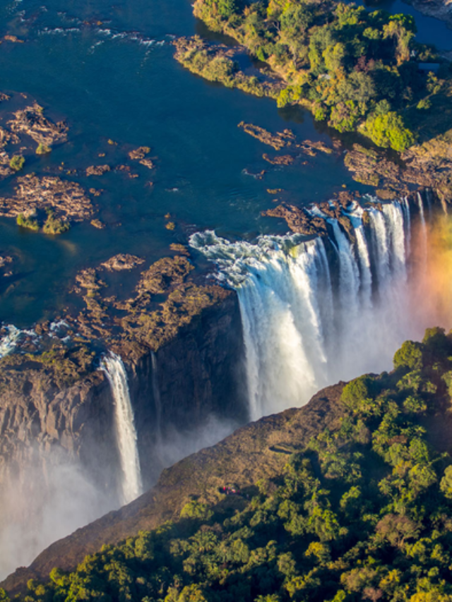 7 Natural Wonders Everyone Should See at Least Once