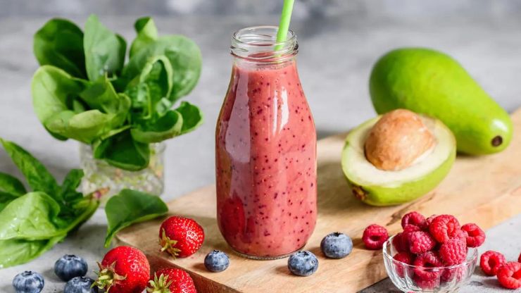 8 Smoothies That Heal the Gut to Reboot