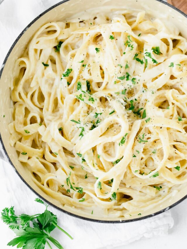 8 of the Best Recipes Made With Alfredo Sauce