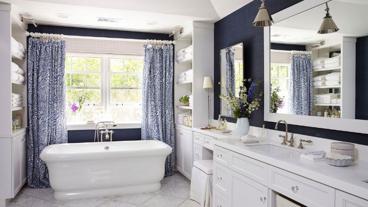 7 Bathroom Curtain Ideas for a Stylish Escape