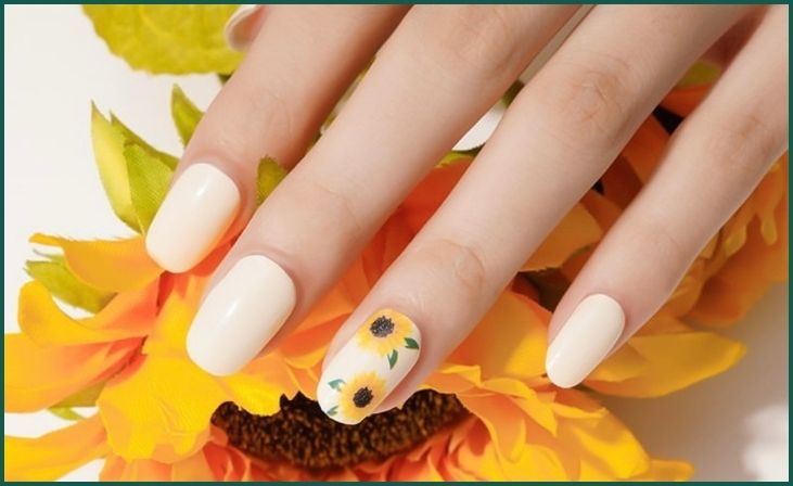 Sunflower Floral Nails