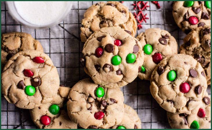 Chocolate Chip Christmas Cookies