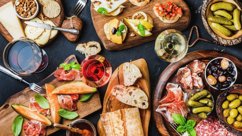 8+ Best Finger Foods for Parties That Everyone Will Love